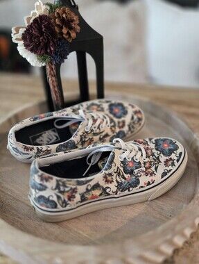 Vans Floral Print Rare!  Great Shape, clean soles. 7.5